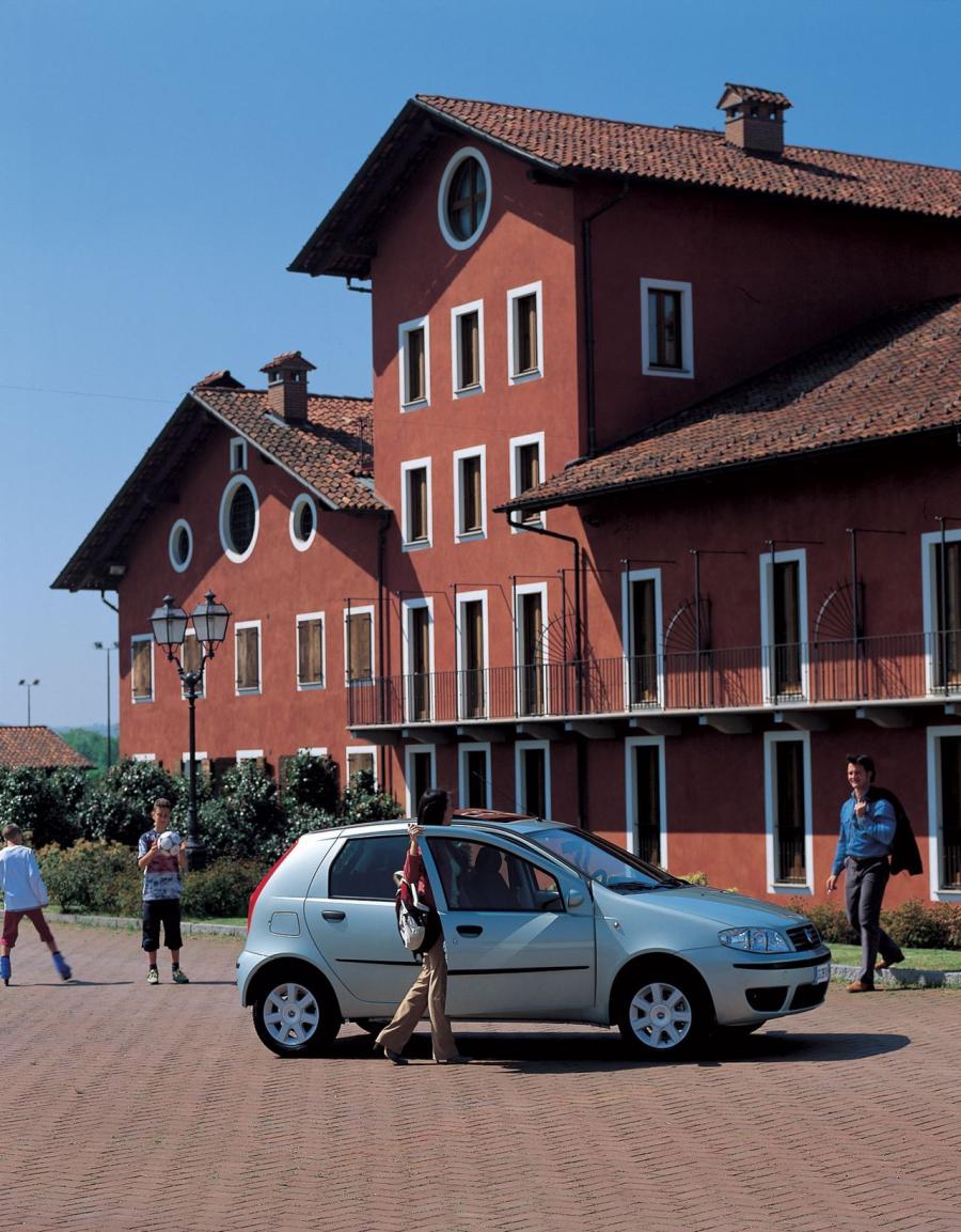  Fiat Punto 2003 года  (фото 52 из 67)
